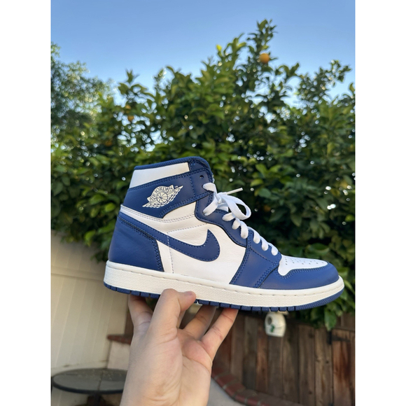 US seller-CA- very rare Nike Air Jordan retro 1 size 8 Storm Blue 555088-127